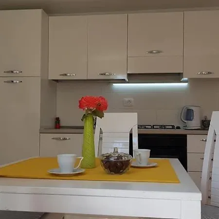 Irena Apartment *